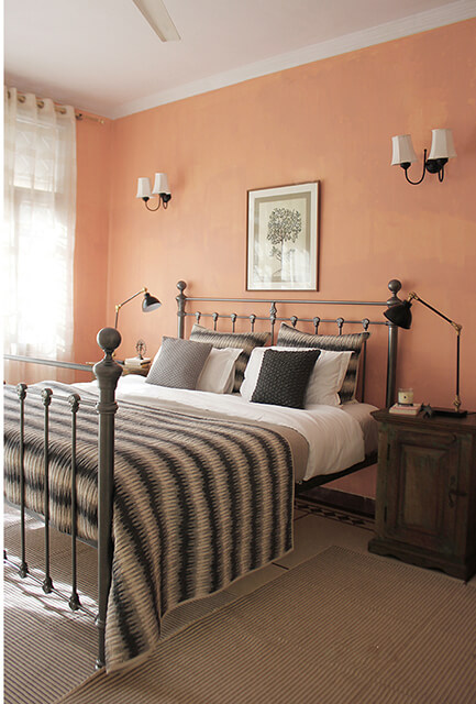 pink-bedroom-delhi