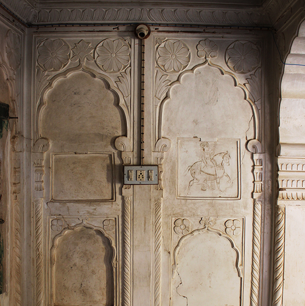 elegant, interior design, india, Rajasthan, lime plaster, Vernacular, Rohida wood, Narain Niwas Palace, Jhunjhunu
